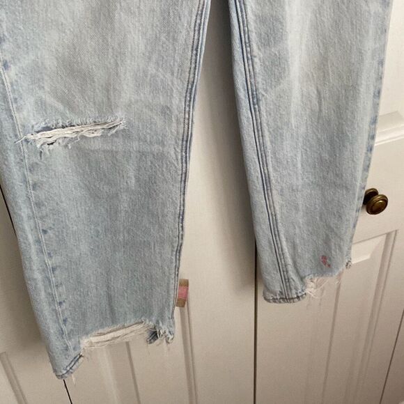 American Eagle Highest Rise 90s Boyfriend Jeans Distressed Light Wash Size 0 Raw - Picture 3 of 10